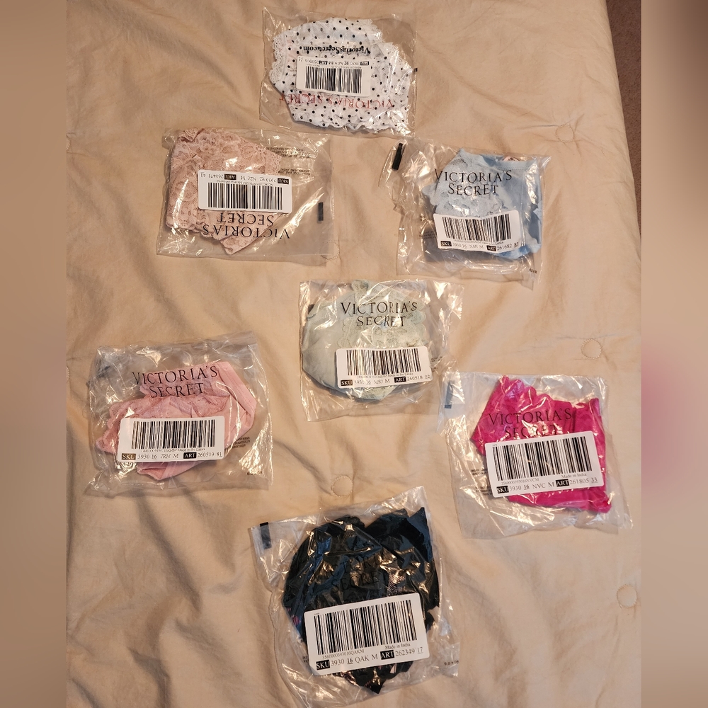 Lot of 7 M VS lace thongs